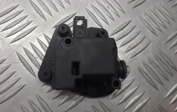 Audi A6 S6 C5 4B Shock absorber/damper mounting bracket 8E9827833