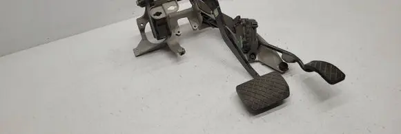 Audi A4 S4 B6 8E 8H Accelerator throttle pedal 8E2721523A 6PV00802608