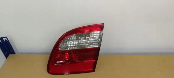 Mercedes-Benz E W211 Tailgate rear/tail lights