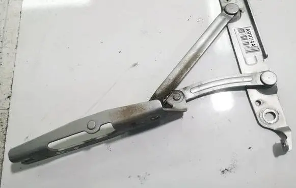 Rover 75 Tailgate/trunk/boot hinge 