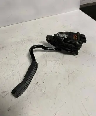Volkswagen Sharan Accelerator throttle pedal 7M1721603 6PV00777003 98VW9F836AA