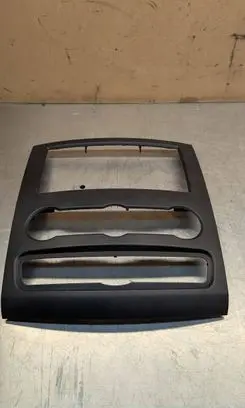 Radio/GPS head unit trim