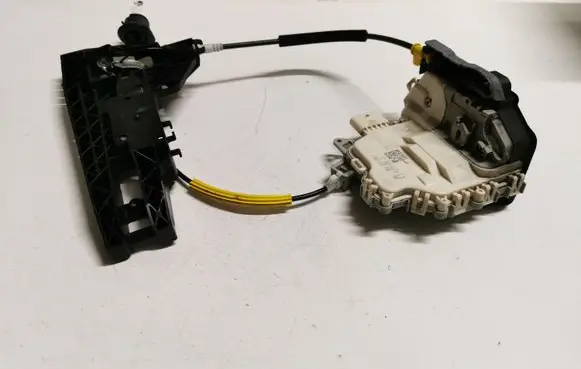 Audi Q5 SQ5 Front door lock 8J1837016F 8T02837886