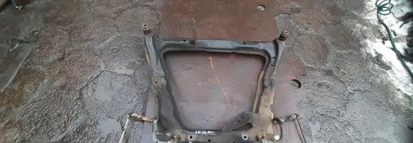 Nissan Qashqai Front axle beam 