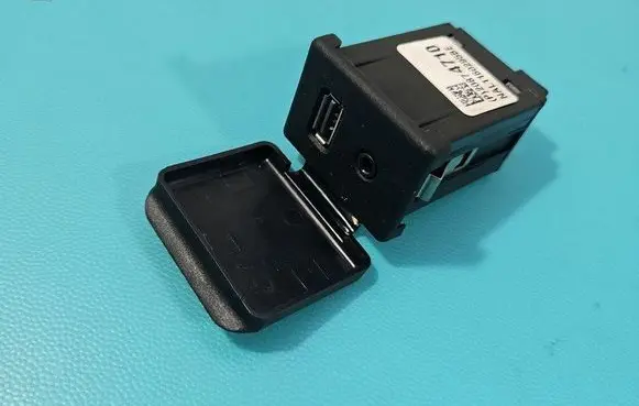 Opel Mokka USB socket connector 20874710 IMPRK1506723