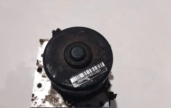 Volkswagen Golf IV ABS Pump 1J0907379G 1J0614117C