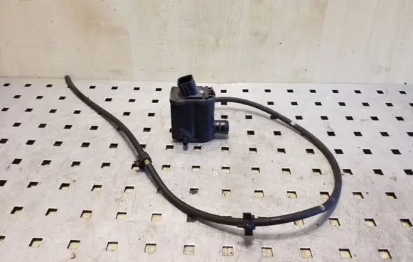 Hyundai i40 Windscreen/windshield washer pump 985102J000