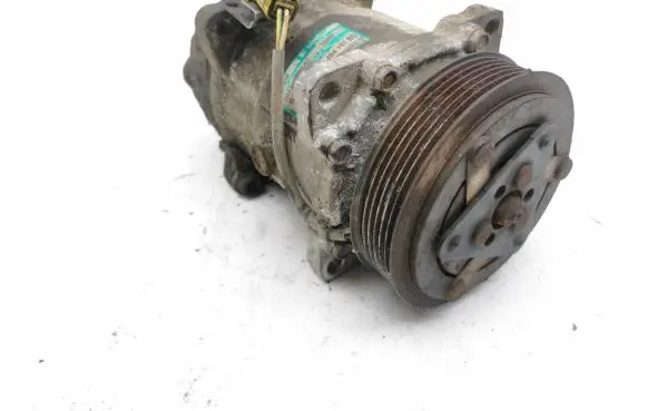 Peugeot 307 Air conditioning (A/C) compressor (pump) 9646416780