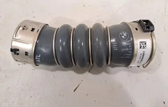 Intercooler hose/pipe
