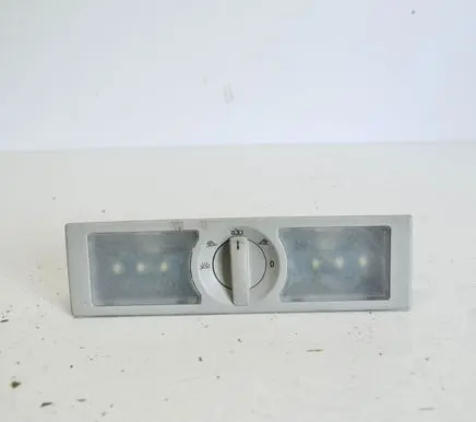 Volkswagen Golf VII Front seat light