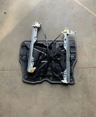 Nissan X-Trail T31 Front door window regulator with motor 80774JG