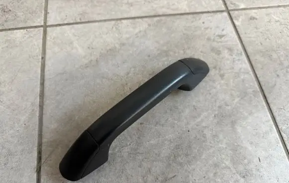 Volkswagen Amarok II Front interior roof grab handle