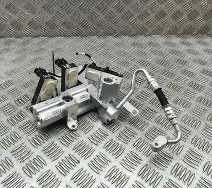 Porsche Macan (95B) Air conditioning (A/C) expansion valve 85E816101J 85E816682K