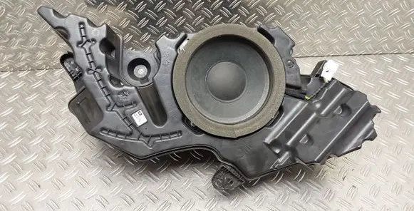 Toyota C-HR I Subwoofer speaker 86150F4030