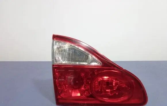 Toyota Avensis Verso Rear/tail lights