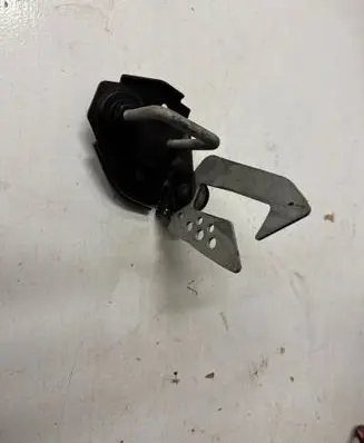 BMW 7 F01 F02 F03 F04 Engine bonnet/hood lock/latch loop/hook 13989610 18376410 C151014