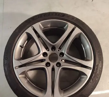 R19 alloy rim