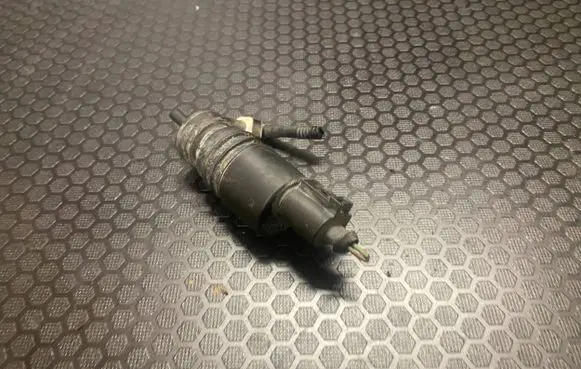 Audi A4 S4 B7 8E 8H Windscreen/windshield washer pump 1J5955651