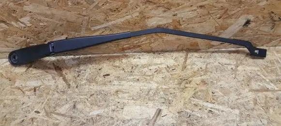 Volvo XC60 Front wiper blade arm 30753526