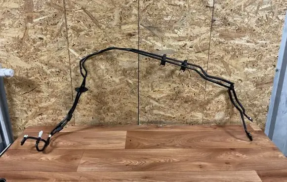 Volkswagen Touareg II Brake booster pipe/hose 16897