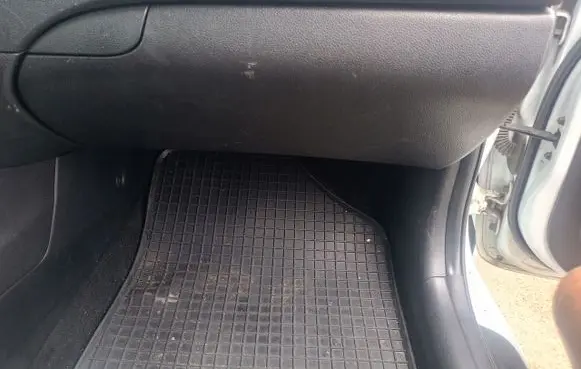 KIA Ceed Glove box
