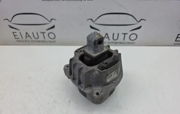 BMW 5 GT F07 Engine mount bracket 6777371