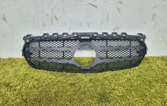 Mercedes-Benz B W247 Front bumper upper radiator grill Mercedesw247B