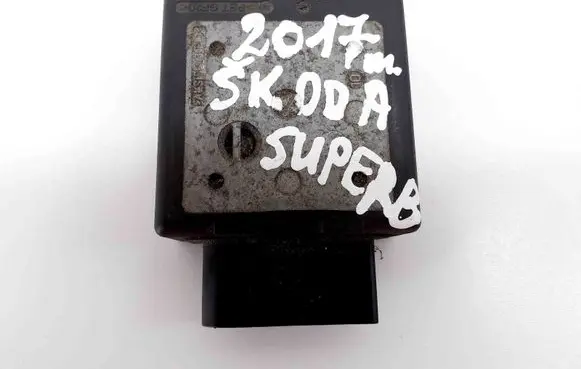 Skoda Superb B8 (3V) Fuel injection pump control unit/module 5Q0906121R