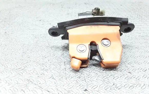 Skoda Octavia Mk1 (1U) Tailgate/trunk/boot lock/catch/latch 1U6827501C