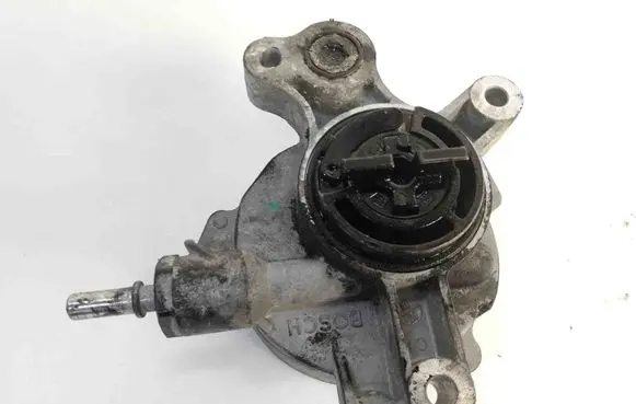Ford Kuga I Vacuum pump