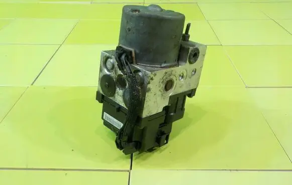 Subaru Forester SG ABS Pump 27534SA011 XP243