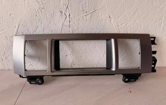 Jaguar XF X250 Radio/GPS head unit trim 8X23045C34A