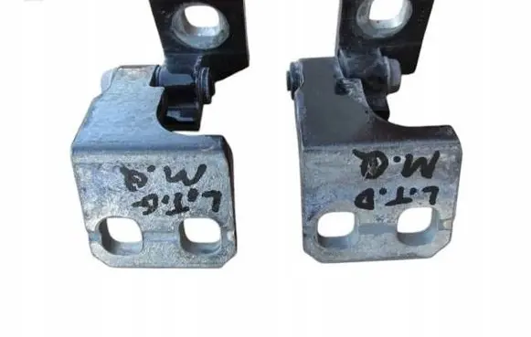 Maserati Quattroporte Rear door hinge set 