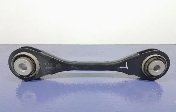 BMW X7 G07 Rear control arm 6878017