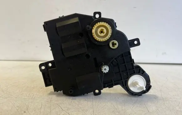 Toyota Corolla E210 E21 Air flap motor/actuator 0638009004