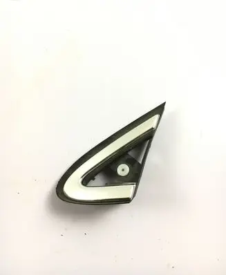 Volvo V40 Front door glass trim molding 31349229