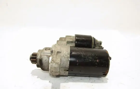 Volkswagen Polo IV 9N3 Starter motor 0001120400