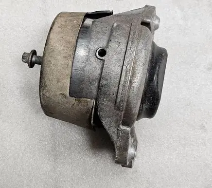 Mercedes-Benz E W213 Engine mount bracket A2132404000