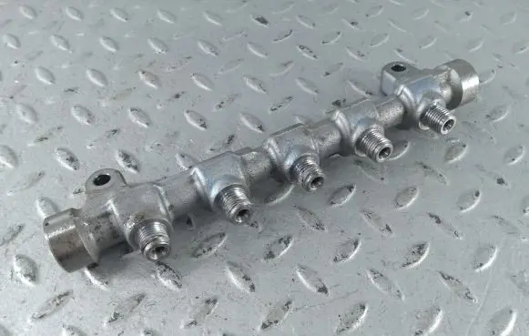 Fuel main line pipe