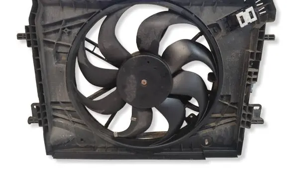 Renault Clio IV Electric radiator cooling fan 214816812RB 8240636