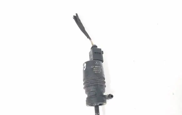Mercedes-Benz C W204 Windscreen/windshield washer pump A2218690121