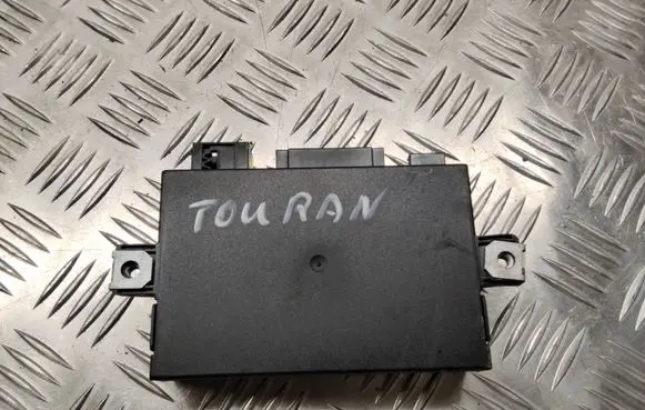 Volkswagen Touran I Tow bar trailer control unit/module 8E0907383A 5DS00840801