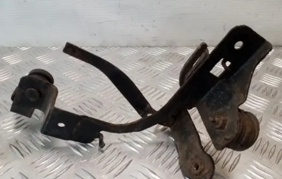 Mazda 6 Radiator mount bracket
