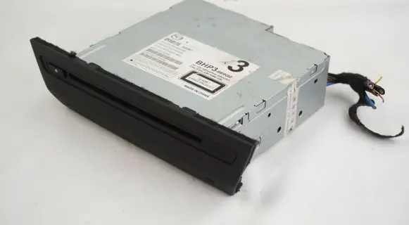 Mazda 3 II Radio/CD/DVD/GPS head unit BHP3669G0