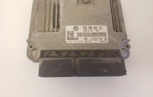Skoda Octavia Mk2 (1Z) Engine control unit/module 03G906021LB