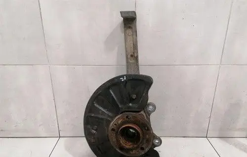 Mercedes-Benz CLS C218 AMG Front wheel bearing hub A4633320000