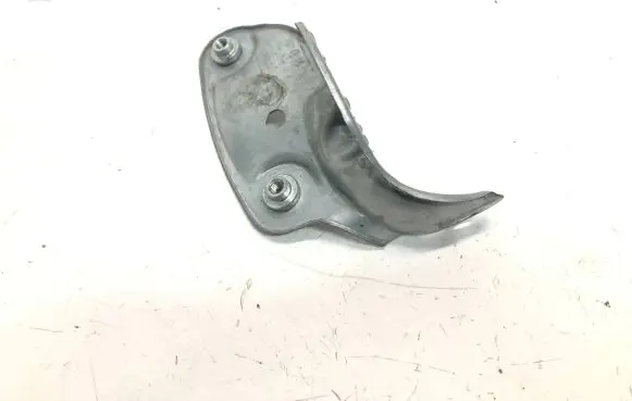 Skoda Octavia Mk2 (1Z) Fender mounting bracket 1Z0821142