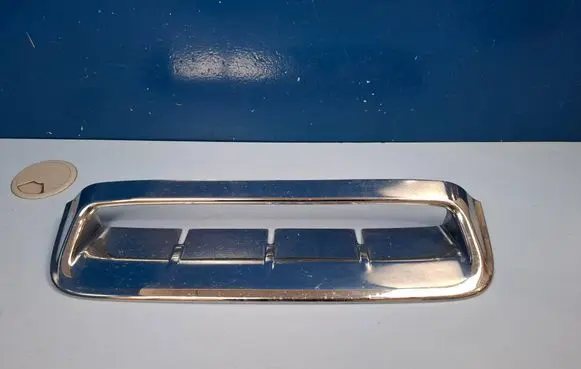 Toyota Hilux (AN10, AN20, AN30) Bonnet/hood grill PZ0490K015