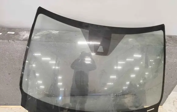 Lexus RX 450H Front windscreen/windshield window 5610148E30