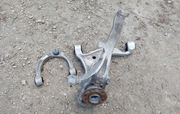 Mercedes-Benz GLS X167 Front wheel hub spindle knuckle A16725